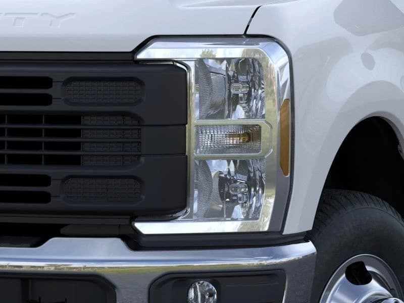 Ford Super Duty F-350 DRW XL 4WD Crew Cab 8' Box 2026 — side view