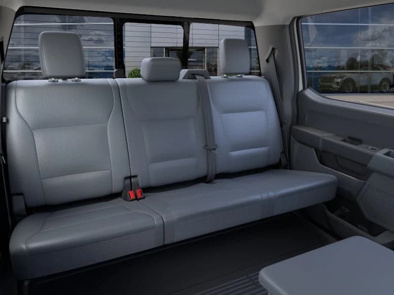Ford Super Duty F-350 DRW XL 4WD Crew Cab 8' Box 2026 — side view