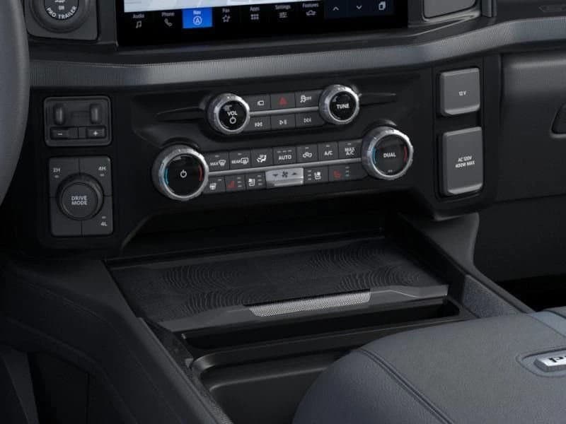 Ford Super Duty F-350 DRW Platinum 4WD Crew Cab 8' Box 2026 — side view