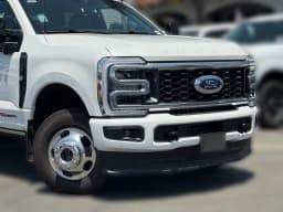 Ford Super Duty F-350 DRW Platinum 4WD Crew Cab 8' Box 2026 — side view