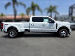 Ford Super Duty F-350 DRW Platinum 4WD Crew Cab 8' Box 2026 — side view