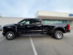 Ford Super Duty F-350 DRW Platinum 4WD Crew Cab 8' Box 2026 — side view