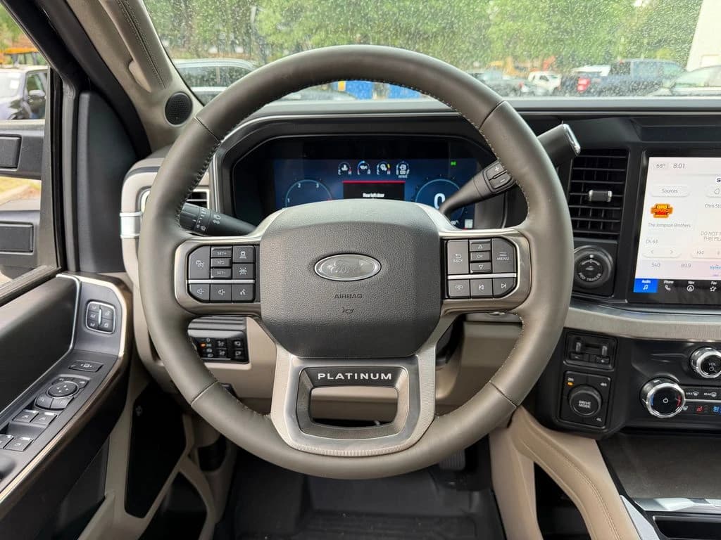 Ford Super Duty F-350 DRW Platinum 4WD Crew Cab 8' Box 2026 — side view
