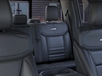 Ford Super Duty F-350 DRW Platinum 4WD Crew Cab 8' Box 2026 — side view