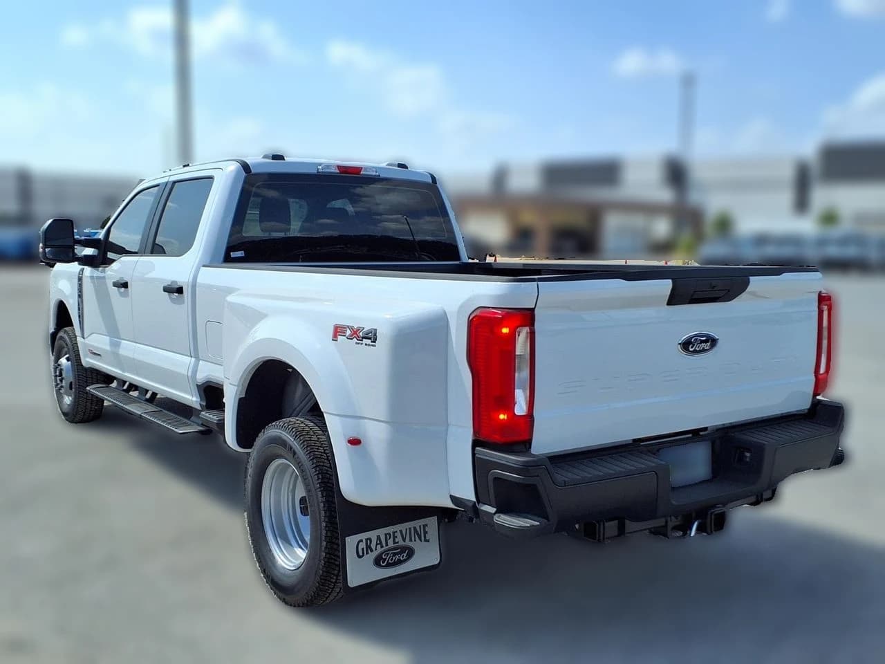 Ford Super Duty F-350 DRW XL 4WD Crew Cab 8' Box 2026 — side view