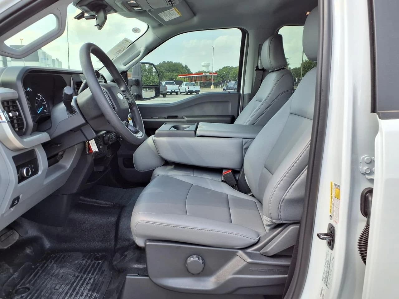 Ford Super Duty F-350 DRW XL 4WD Crew Cab 8' Box 2026 — side view