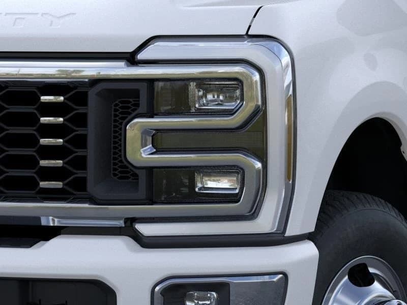 Ford Super Duty F-350 DRW Platinum 4WD Crew Cab 8' Box 2026 — side view