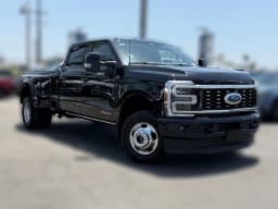 Ford Super Duty F-350 DRW Platinum 4WD Crew Cab 8' Box 2026 — side view