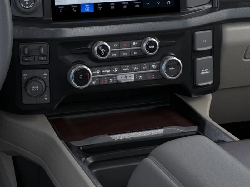 Ford Super Duty F-350 DRW Platinum 4WD Crew Cab 8' Box 2026 — side view