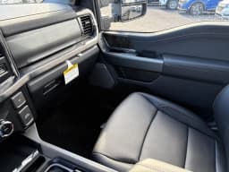 Ford Super Duty F-350 DRW LARIAT 4WD Crew Cab 8' Box 2027 — side view