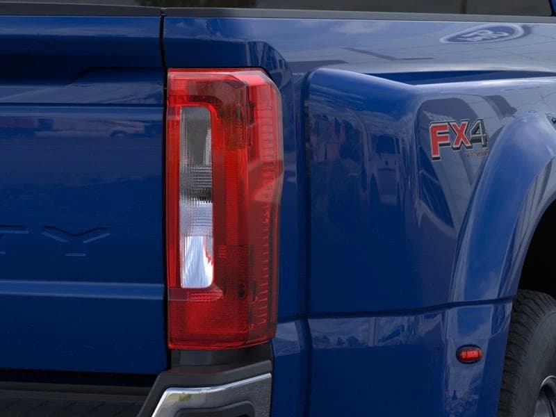Ford Super Duty F-350 DRW XLT 4WD Crew Cab 8' Box 2026 — side view