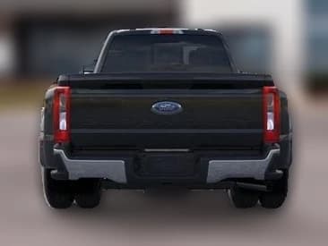 Ford Super Duty F-350 DRW XLT 4WD Crew Cab 8' Box 2026 — side view