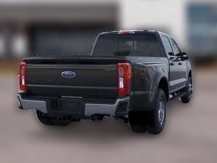 Ford Super Duty F-350 DRW XLT 4WD Crew Cab 8' Box 2026 — side view