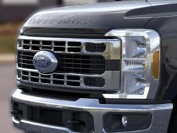 Ford Super Duty F-350 DRW XLT 4WD Crew Cab 8' Box 2026 — side view