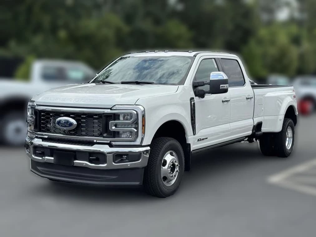 Ford Super Duty F-350 DRW LARIAT 4WD Crew Cab 8' Box 2026 — side view