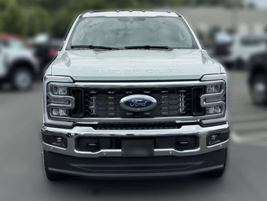 Ford Super Duty F-350 DRW LARIAT 4WD Crew Cab 8' Box 2026 — side view