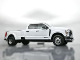 Ford Super Duty F-350 DRW XLT 4WD Crew Cab 8' Box 2026 — side view