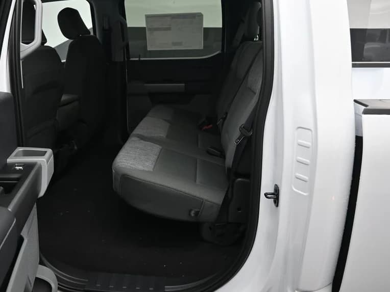 Ford Super Duty F-350 DRW XLT 4WD Crew Cab 8' Box 2026 — side view