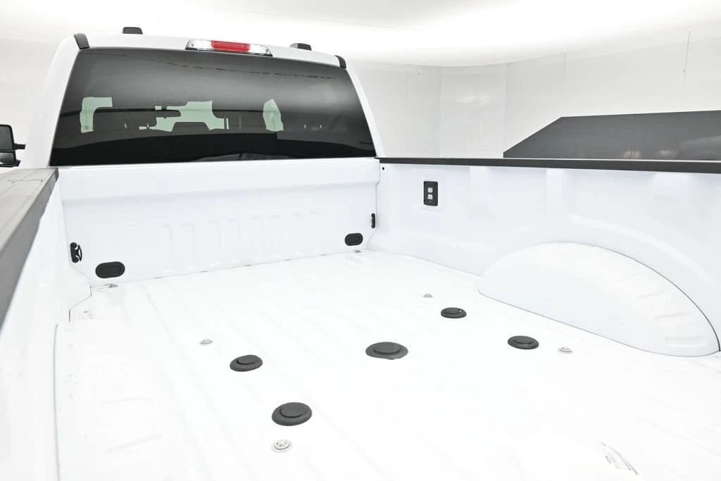 Ford Super Duty F-350 DRW XLT 4WD Crew Cab 8' Box 2026 — side view
