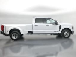 Ford Super Duty F-350 DRW XLT 4WD Crew Cab 8' Box 2026 — side view
