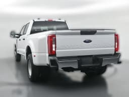 Ford Super Duty F-350 DRW XLT 4WD Crew Cab 8' Box 2026 — side view