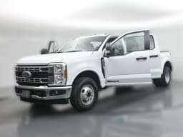 Ford Super Duty F-350 DRW XLT 4WD Crew Cab 8' Box 2026 — side view