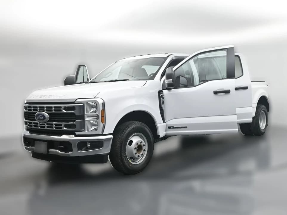 Ford Super Duty F-350 DRW XLT 4WD Crew Cab 8' Box 2026 — side view