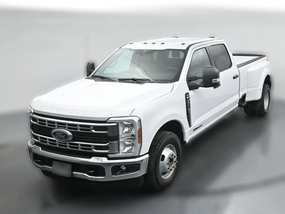Ford Super Duty F-350 DRW XLT 4WD Crew Cab 8' Box 2026 — side view