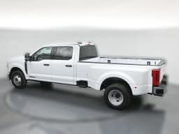 Ford Super Duty F-350 DRW XLT 4WD Crew Cab 8' Box 2026 — side view