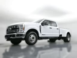 Ford Super Duty F-350 DRW XLT 4WD Crew Cab 8' Box 2026 — side view