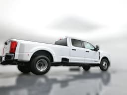 Ford Super Duty F-350 DRW XLT 4WD Crew Cab 8' Box 2026 — side view