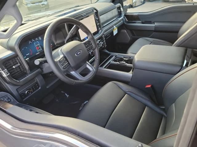 Ford Super Duty F-350 DRW LARIAT 4WD Crew Cab 8' Box 2026 — side view