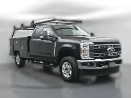 Ford Super Duty F-350 SRW XLT 4WD SuperCab 8' Box 2026 — side view