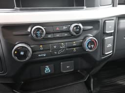 Ford Super Duty F-350 SRW XLT 4WD SuperCab 8' Box 2026 — side view