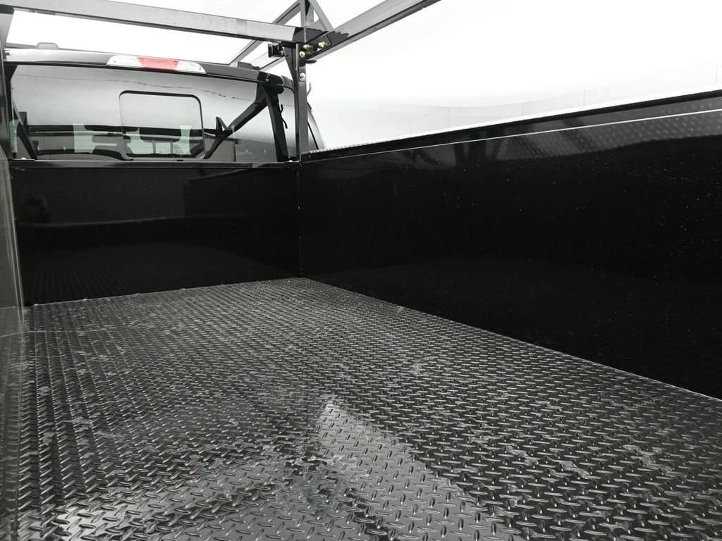 Ford Super Duty F-350 SRW XLT 4WD SuperCab 8' Box 2026 — side view