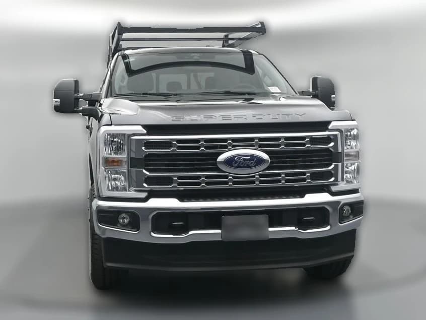 Ford Super Duty F-350 SRW XLT 4WD SuperCab 8' Box 2026 — side view