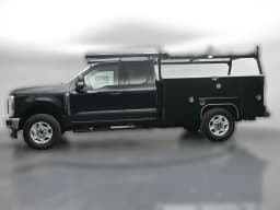 Ford Super Duty F-350 SRW XLT 4WD SuperCab 8' Box 2026 — side view
