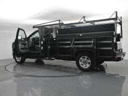 Ford Super Duty F-350 SRW XLT 4WD SuperCab 8' Box 2026 — side view