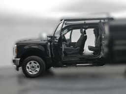 Ford Super Duty F-350 SRW XLT 4WD SuperCab 8' Box 2026 — side view