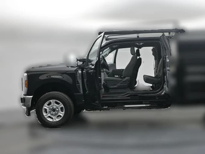 Ford Super Duty F-350 SRW XLT 4WD SuperCab 8' Box 2026 — side view