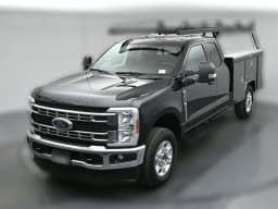 Ford Super Duty F-350 SRW XLT 4WD SuperCab 8' Box 2026 — side view