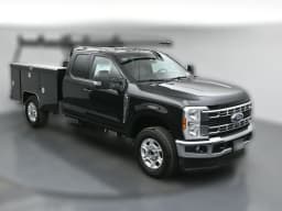 Ford Super Duty F-350 SRW XLT 4WD SuperCab 8' Box 2026 — side view