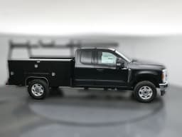 Ford Super Duty F-350 SRW XLT 4WD SuperCab 8' Box 2026 — side view