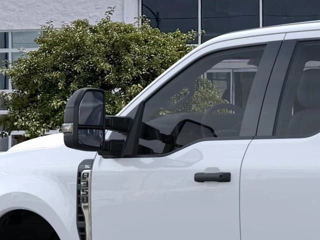Ford Super Duty F-350 SRW XL 4WD SuperCab 8' Box 2026 — side view