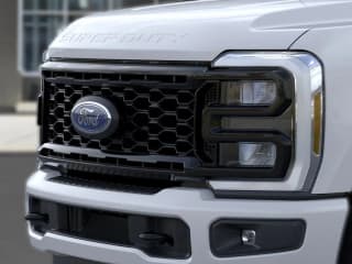 Ford Super Duty F-350 SRW XL 4WD SuperCab 8' Box