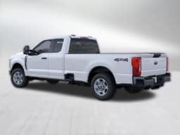 Ford Super Duty F-350 SRW XLT 4WD SuperCab 8' Box 2026 — side view