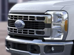 Ford Super Duty F-350 SRW XLT 4WD SuperCab 8' Box 2026 — side view