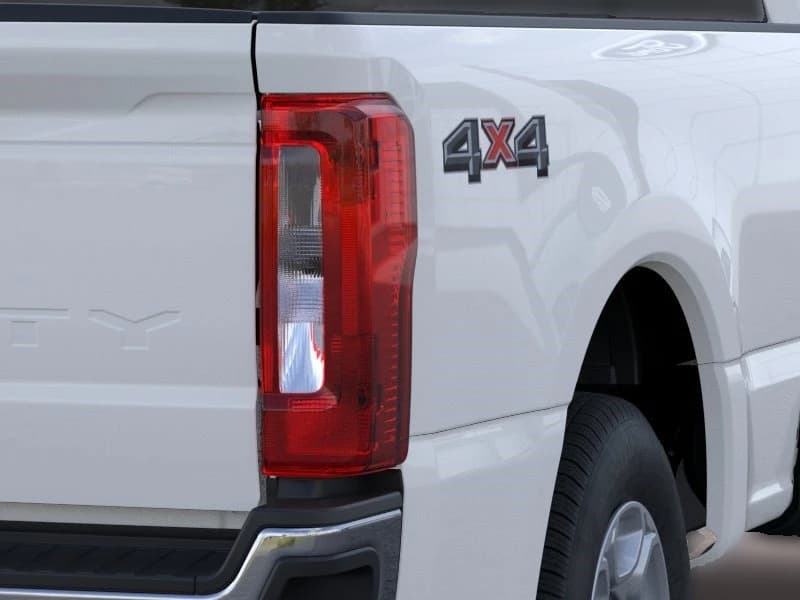 Ford Super Duty F-350 SRW XLT 4WD SuperCab 8' Box 2026 — side view