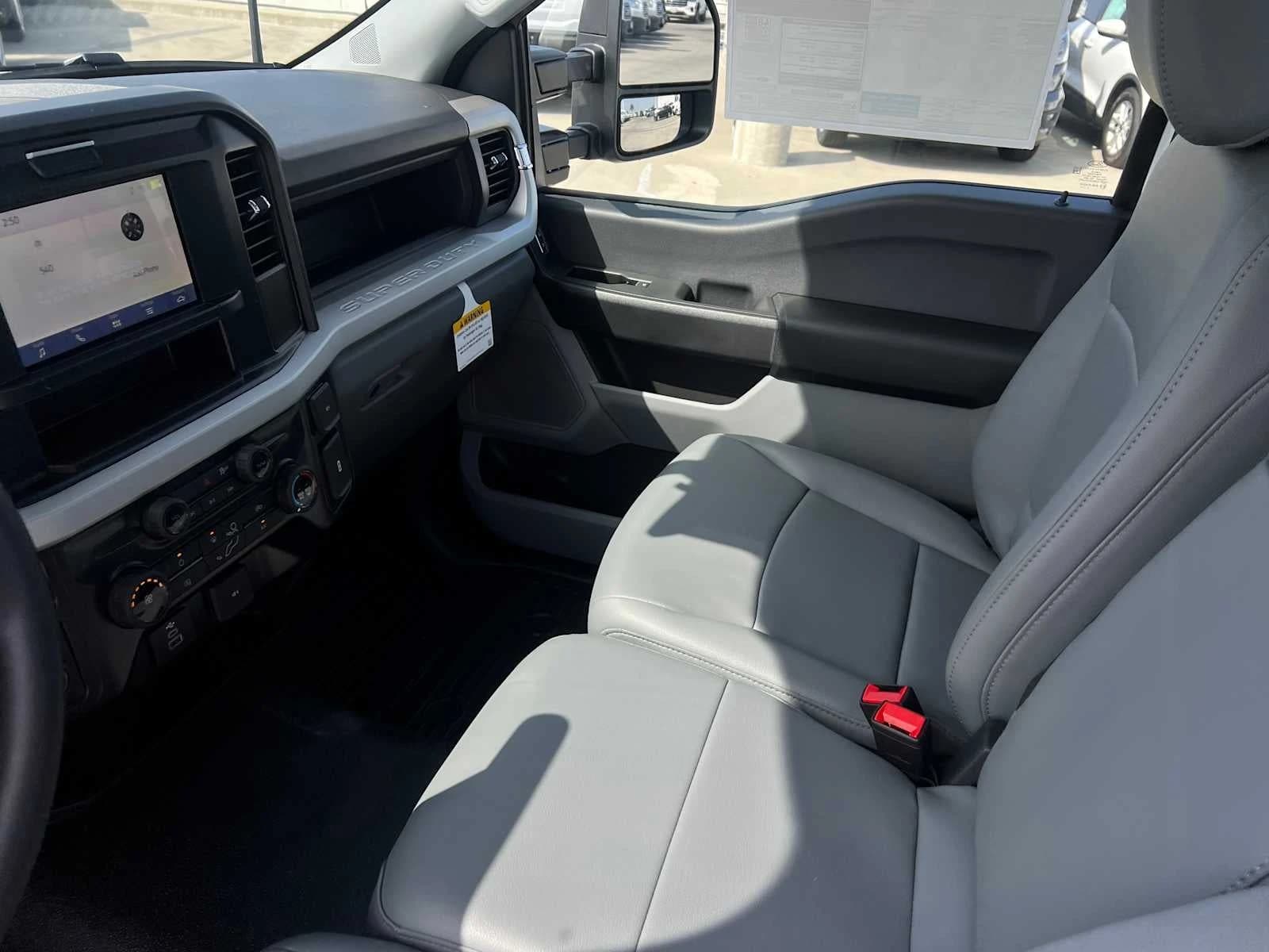 Ford Super Duty F-250 SRW XL 2WD Reg Cab 8' Box 2026 — side view