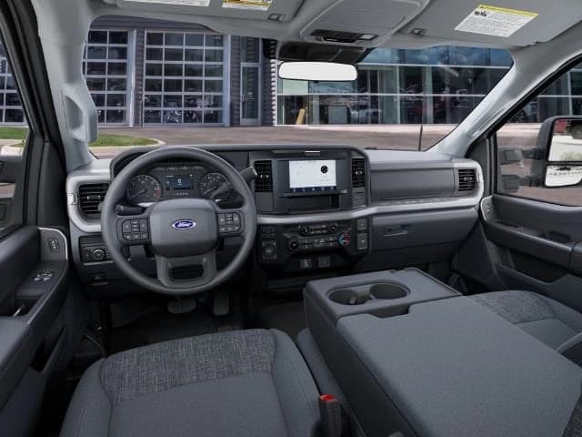 Ford Super Duty F-250 SRW XLT 4WD Reg Cab 8' Box 2027 — side view